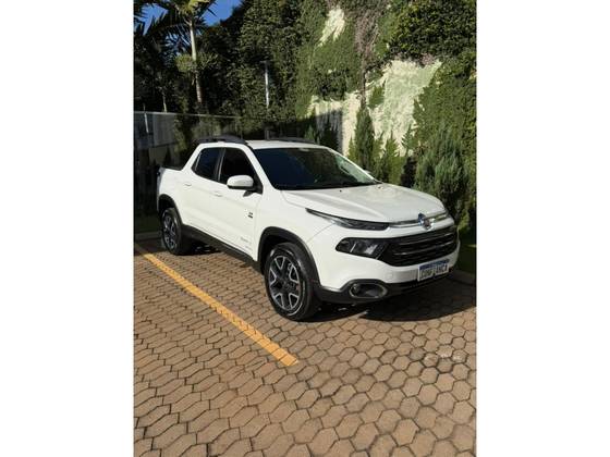 FIAT TORO 2.4 16V MULTIAIR FLEX FREEDOM AT9 FIAT TORO 2.4 16V MULTIAIR FLEX FREEDOM AT9